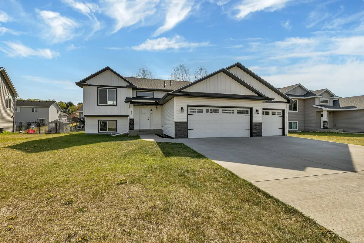 824 8th Street Loop Ne, Rice, MN 56367 - #1