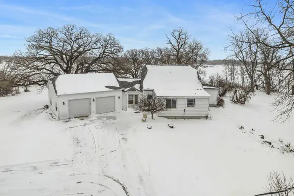 11742 Sunset Circle, Hutchinson, MN 55350