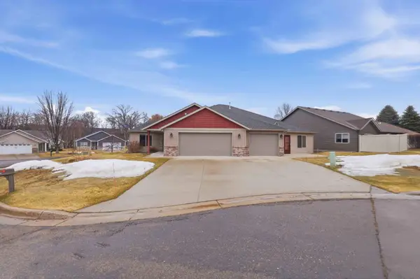 932 Oak Pond Court, Sartell, MN 56377
