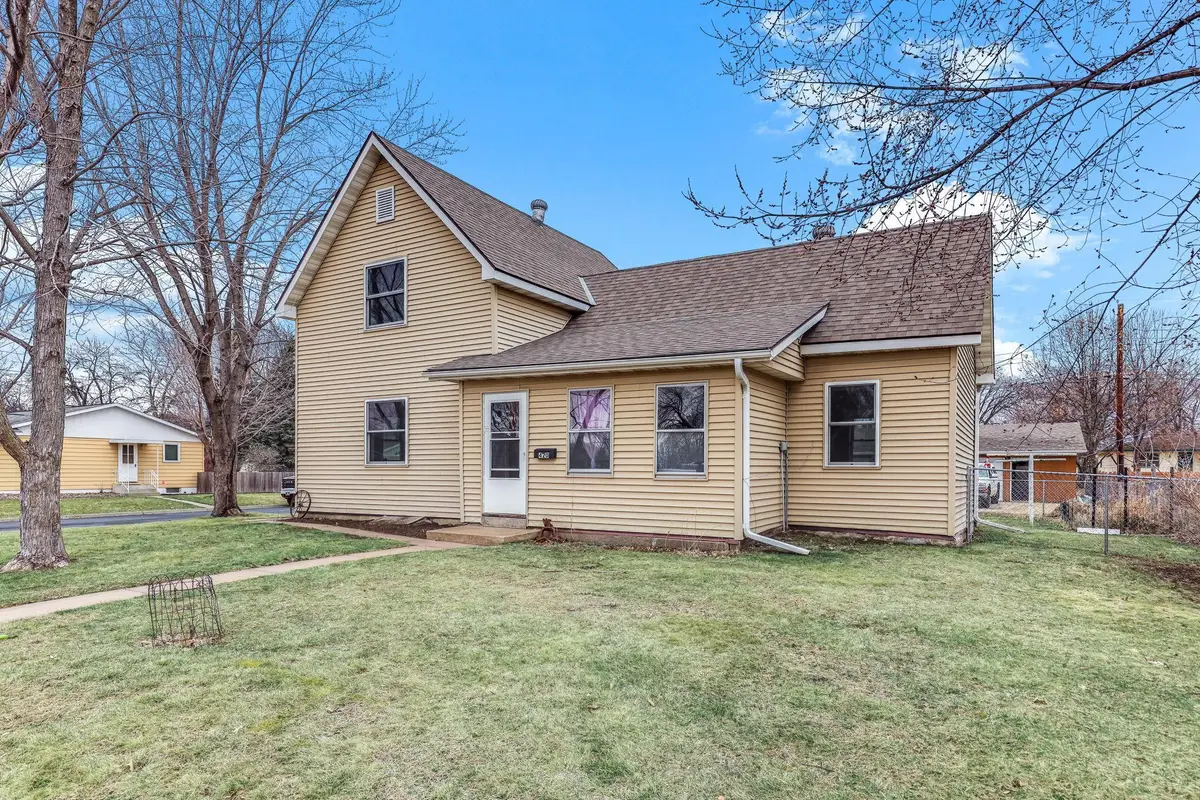 420 14th Street W, Hastings, MN 55033 - #1