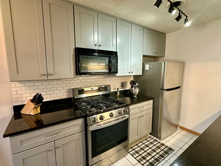 1621 City View Drive, Eagan, MN 55121 - #3