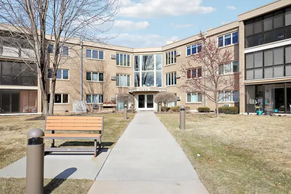 4360 Brookside Court #218, Edina, MN 55436