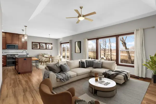 697 Jansen Avenue Se, Hanover, MN 55341