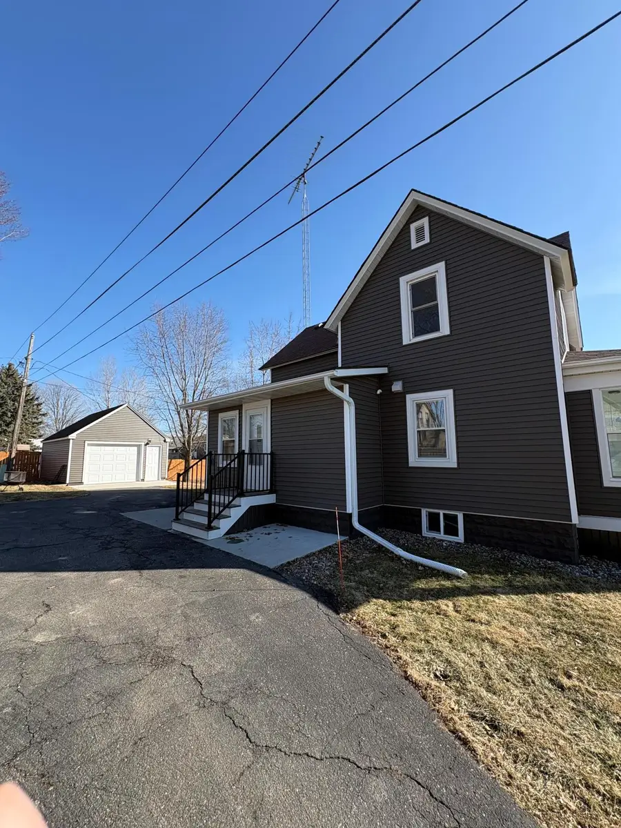 35 3rd Street Se, Plainview, MN 55964 - #3