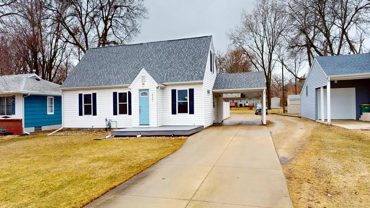 2021 Bridge Avenue, Albert Lea, MN 56007 - #1