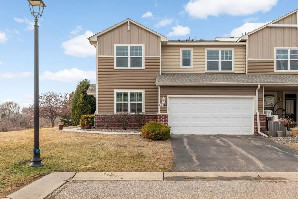 1601 Sumac Circle #D, Carver, MN 55315 - #1