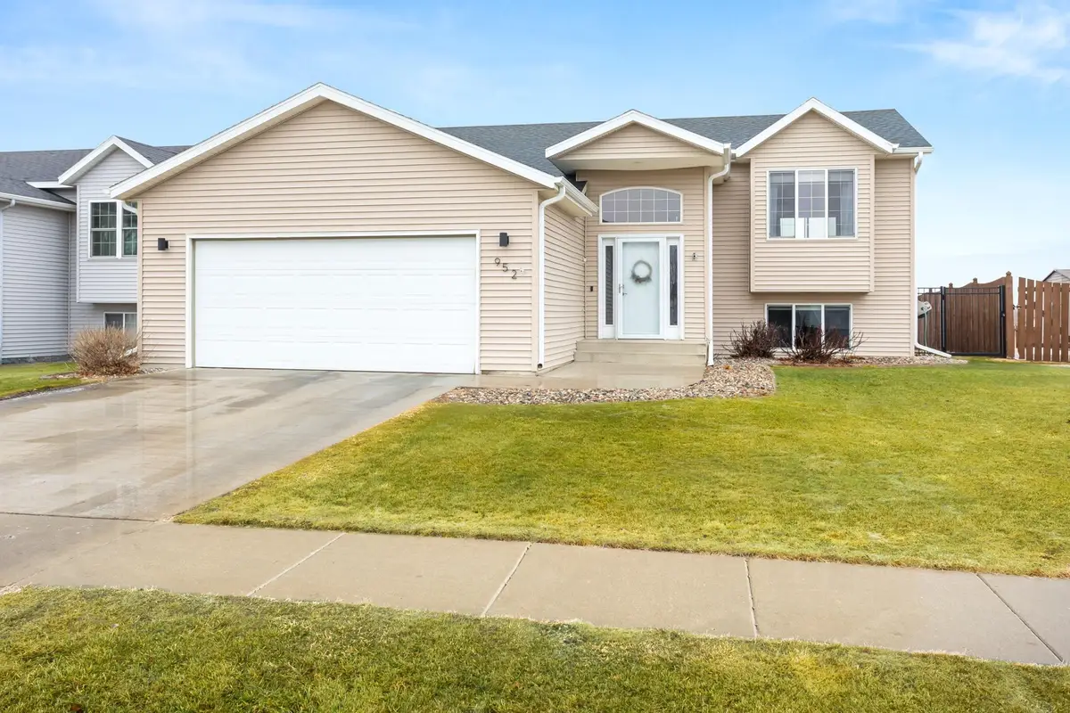 952 38 1/2 Avenue W, West Fargo, ND 58078 - #1