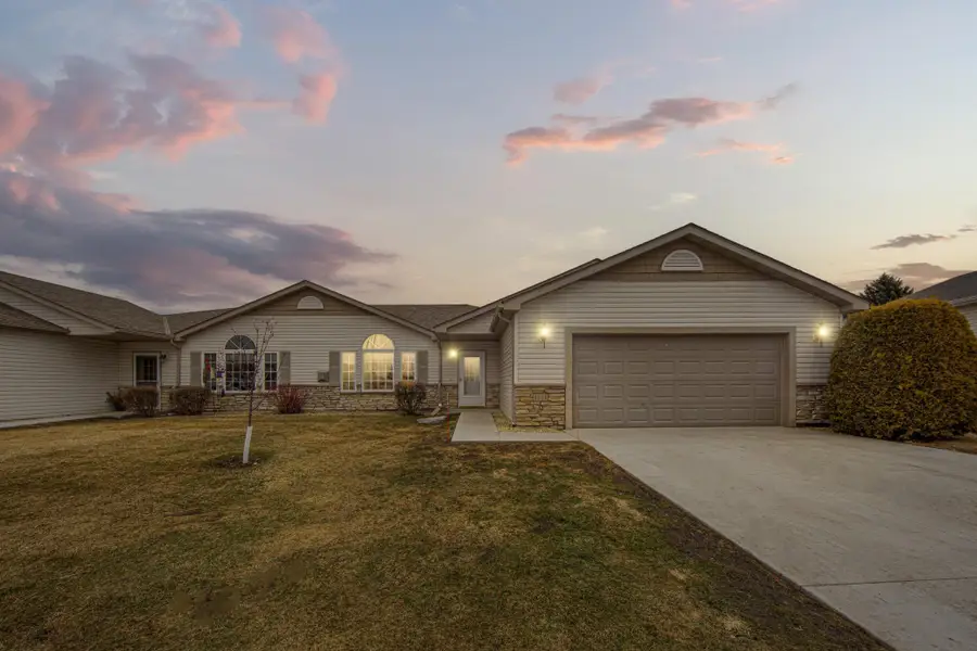 1111 25th Avenue Nw, Faribault, MN 55021 - #2