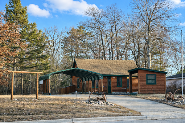 618 1st Street Ne, Menahga, MN 56464