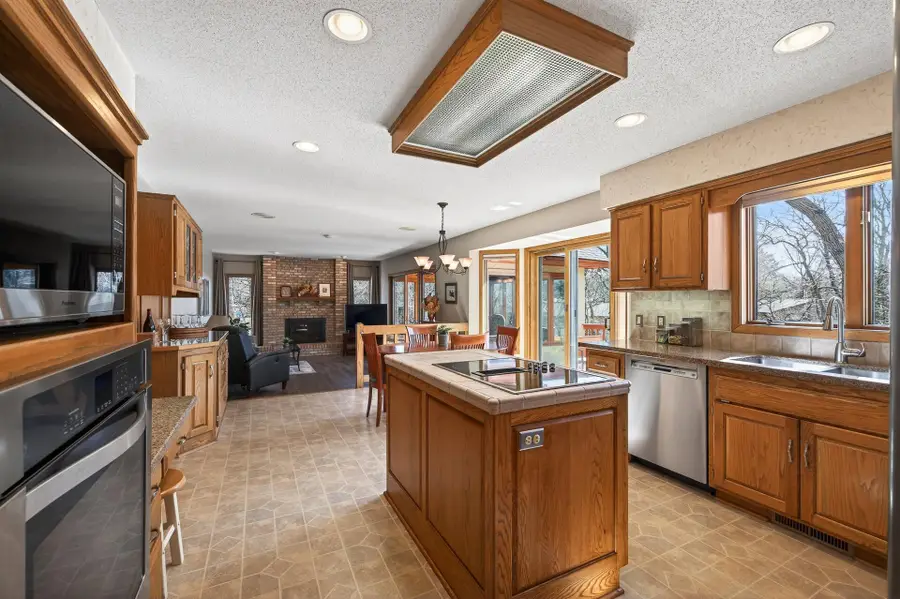 12069 Holly Street Nw, Coon Rapids, MN 55448 - #2