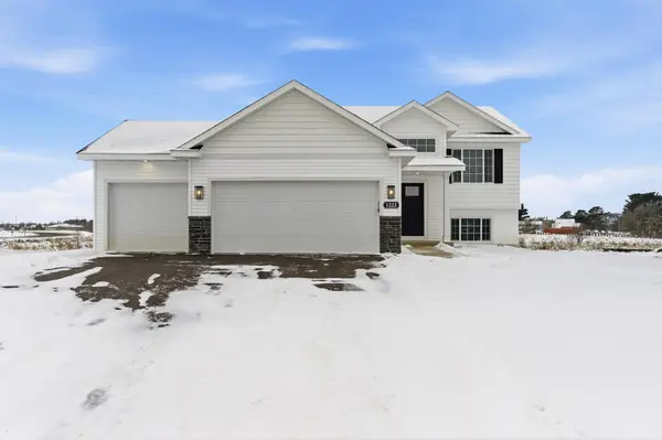 1316 Woods Road Ne, Isanti, MN 55040