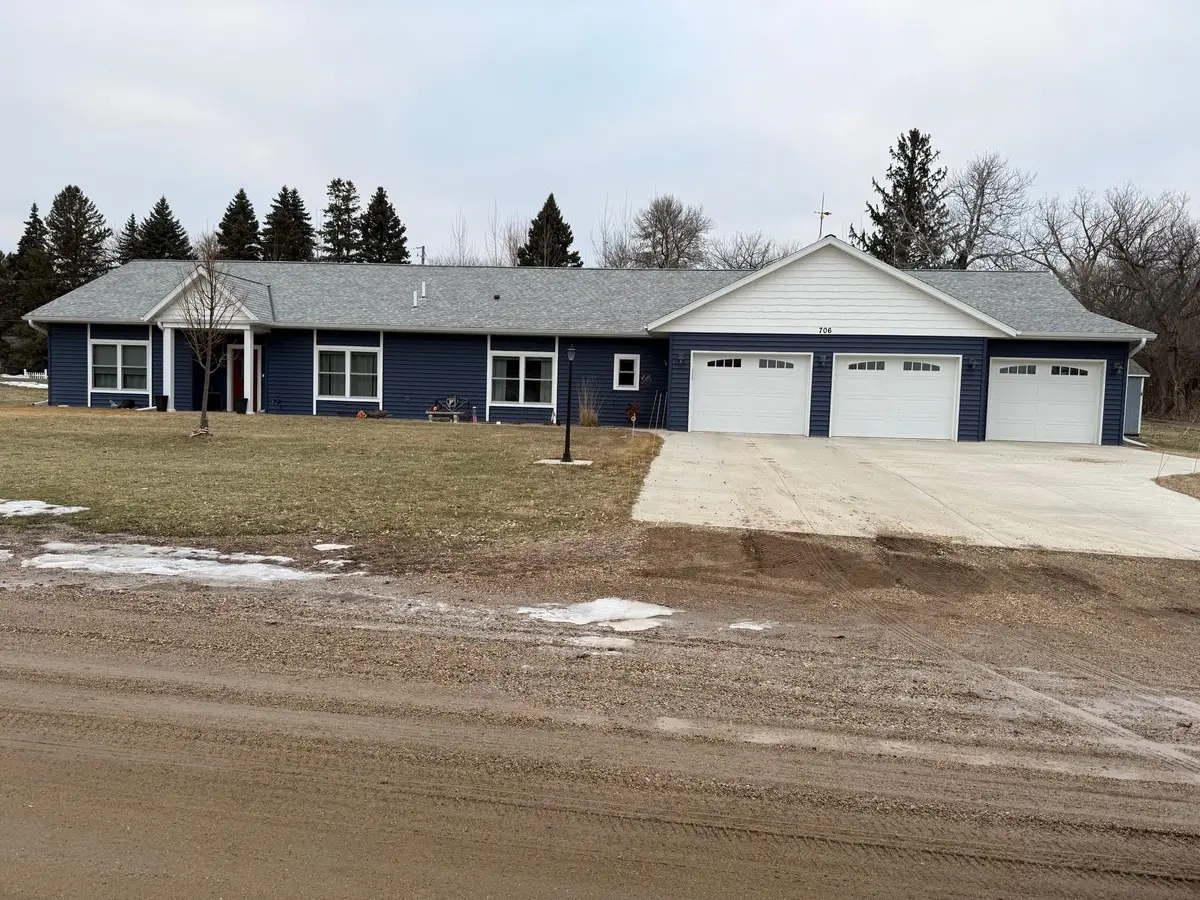 706 E Broadway Street E, Starbuck, MN 56381 - #1