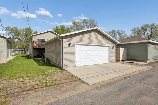 1043 35th Avenue N, Saint Cloud, MN 56303