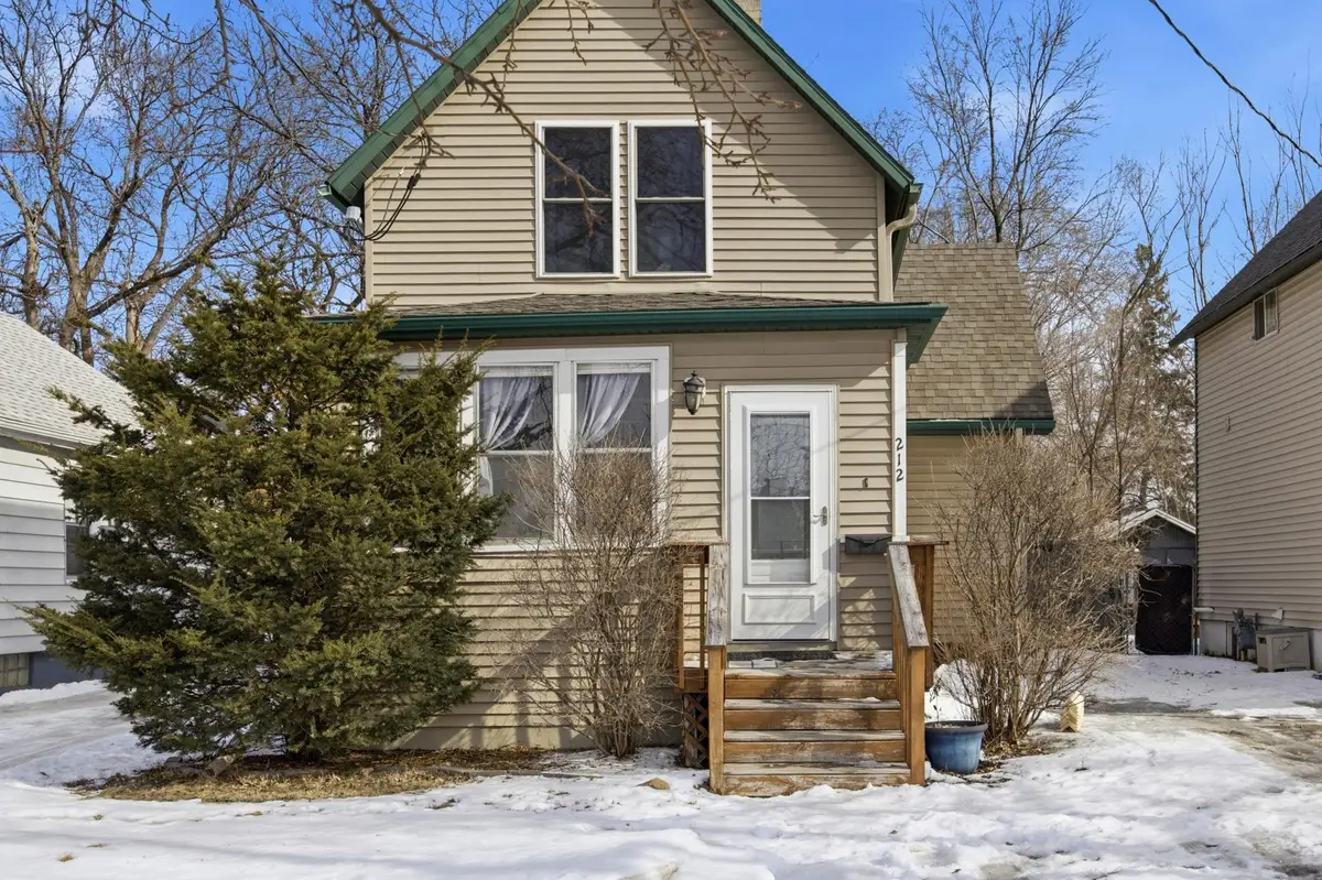 212 11th Street S, Moorhead, MN 56560 - #1