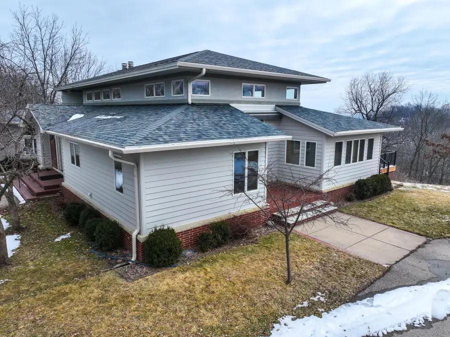 46180 Oak Hill Drive, La Crescent, MN 55947 - #2