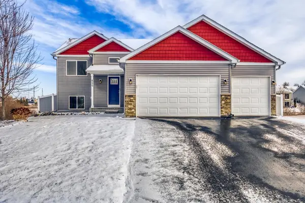 850 Lakewood Trail, Norwood Young America, MN 55397