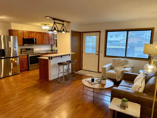 8541 S Pond Trail, Champlin, MN 55316