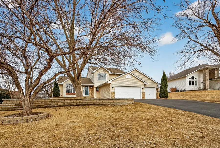 392 Pendryn Hill Curve, Woodbury, MN 55125 - #2