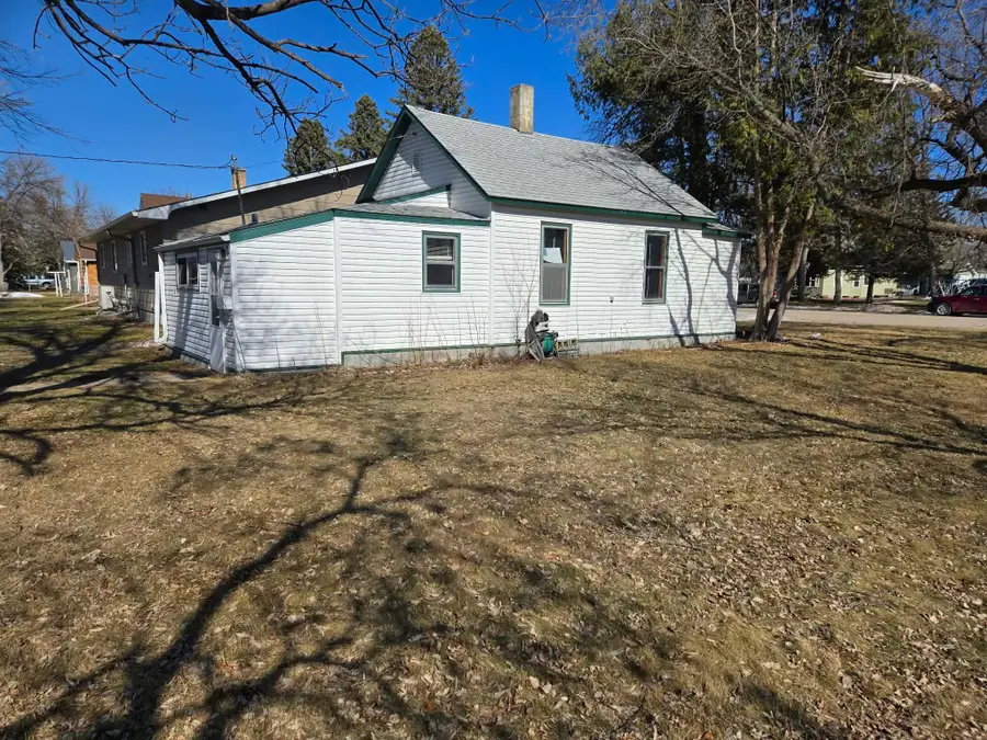 103 3rd Street Ne, Barnesville, MN 56514 - #2