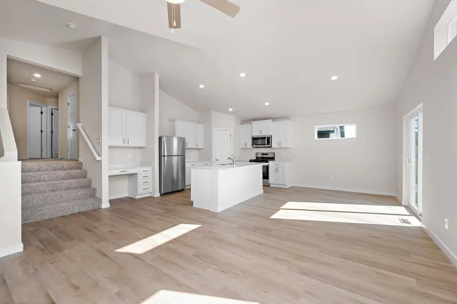 724 Spruce Street N, Cambridge, MN 55008 - #2