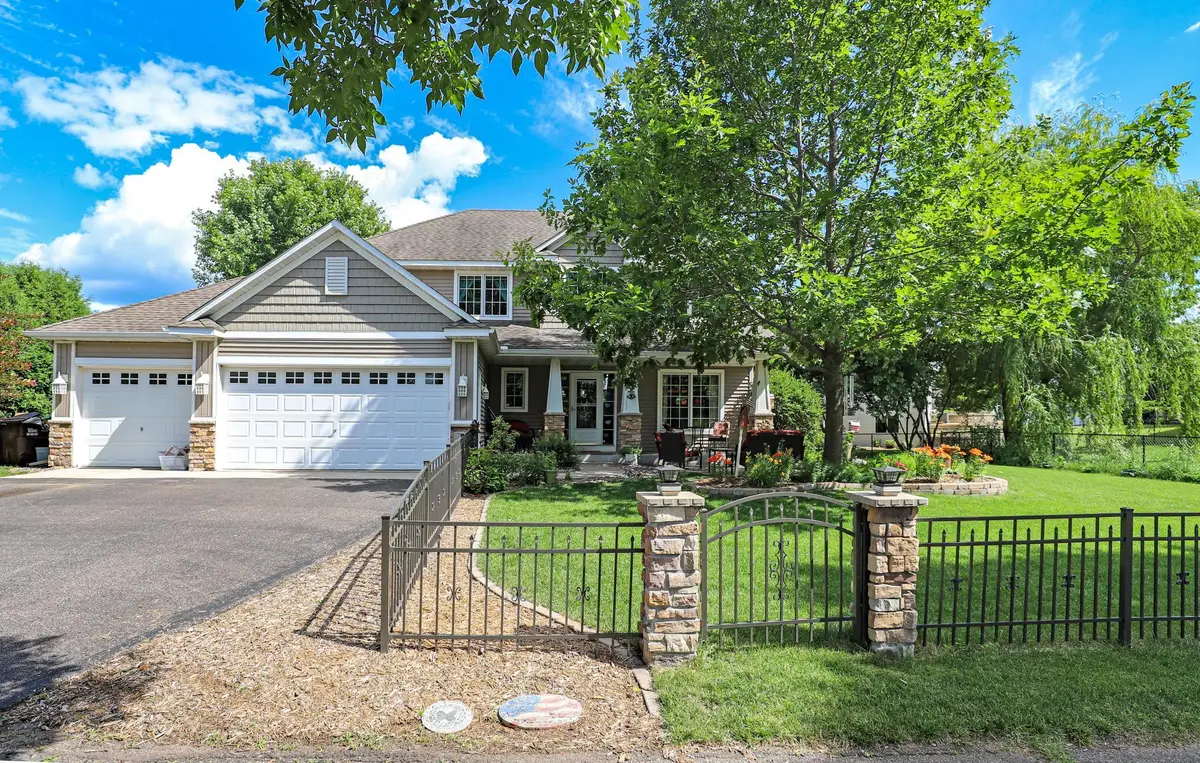 723 36th Street W, Hastings, MN 55033 - #1