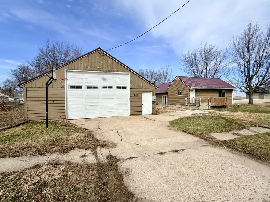 501 5th Street, Wilmont, MN 56185 - #2