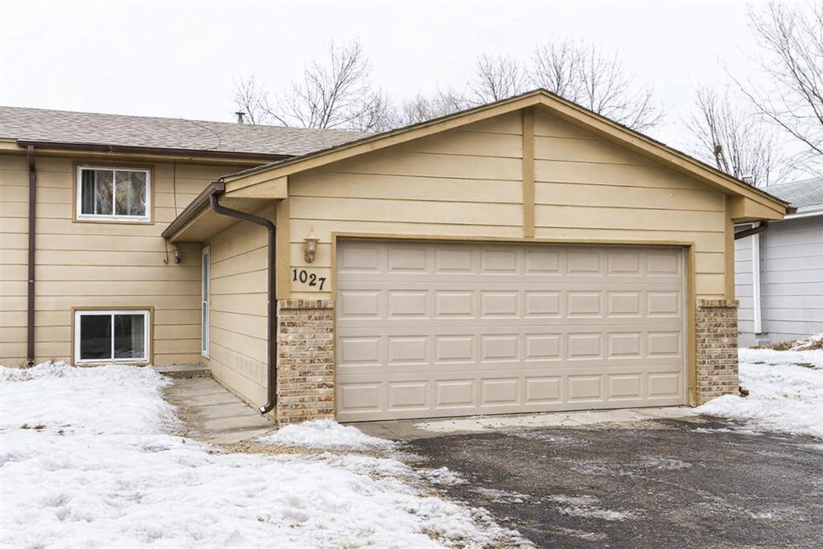 1027 Eastview Circle, Shakopee, MN 55379 - #1
