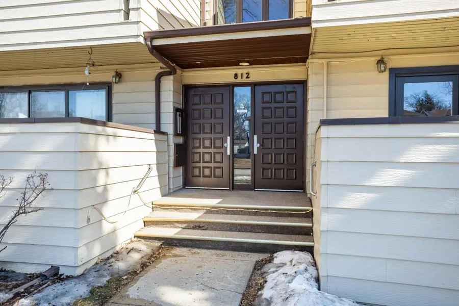 812 10th Street S #B9, Fargo, ND 58103 - #2
