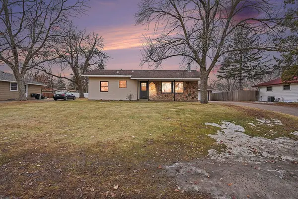 2240 113th Avenue Nw, Coon Rapids, MN 55433