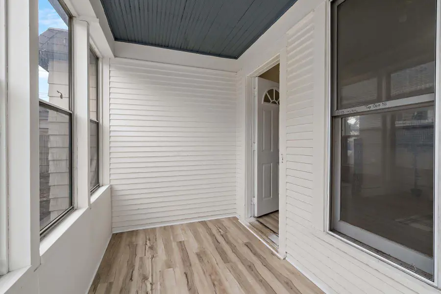 1484 Charles Avenue, Saint Paul, MN 55104 - #3