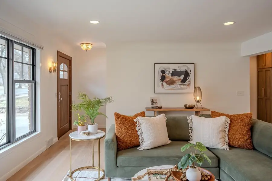 4262 Wooddale Avenue S, Saint Louis Park, MN 55416 - #2