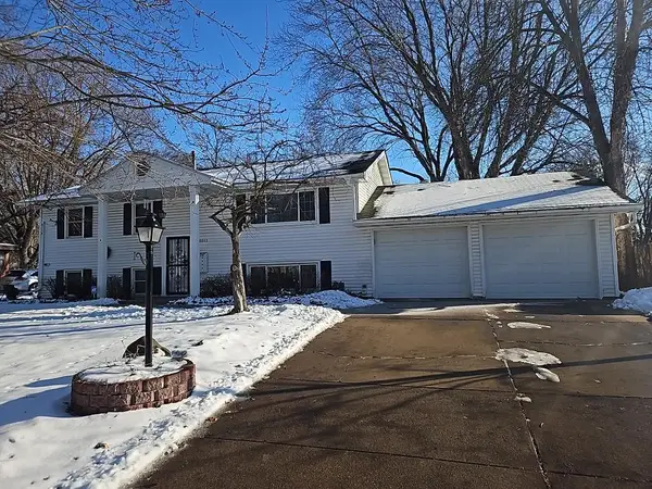 6017 Bethia Lane, Minneapolis, MN 55429