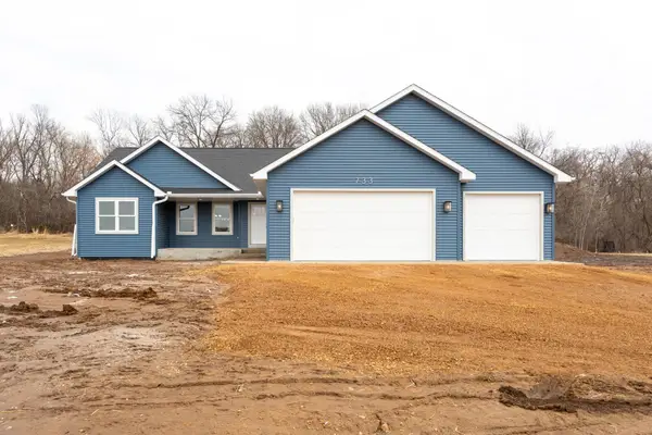 733 Magoo Road, Hudson, WI 54016