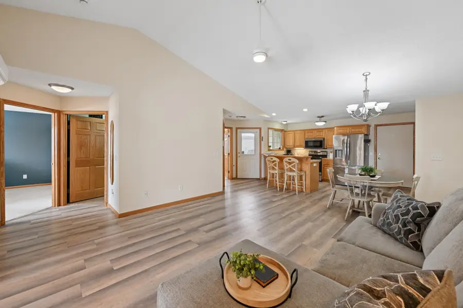 5669 Lambert Avenue Ne, Albertville, MN 55301 - #3