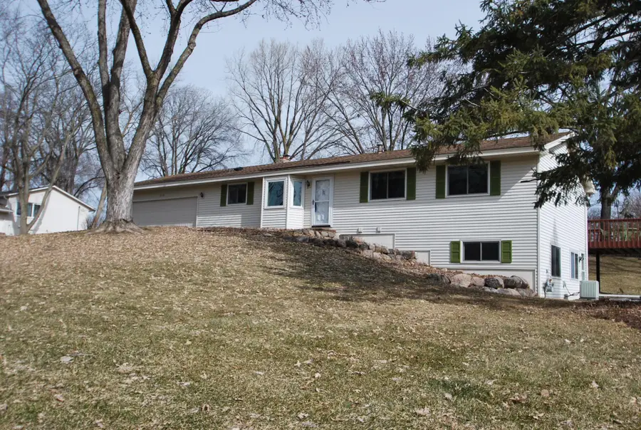 1901 Yorkshire Avenue S, Hopkins, MN 55305 - #2