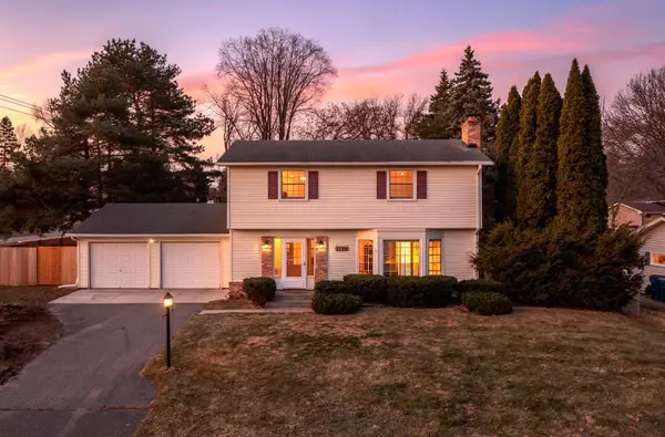 2734 Riviera Drive N, White Bear Lake, MN 55110