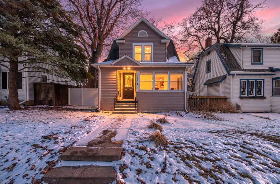 1504 Almond Avenue, Saint Paul, MN 55108 - #2