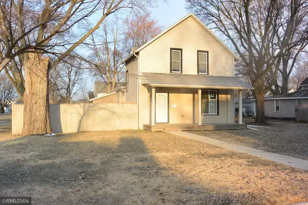 707 Ford Avenue N, Glencoe, MN 55336