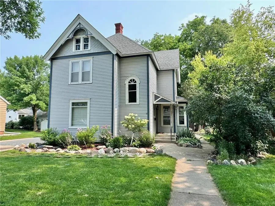 406 W Marshall Street, Marshall, MN 56258 - #2