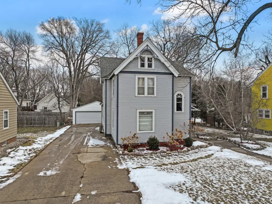 406 W Marshall Street, Marshall, MN 56258 - #3