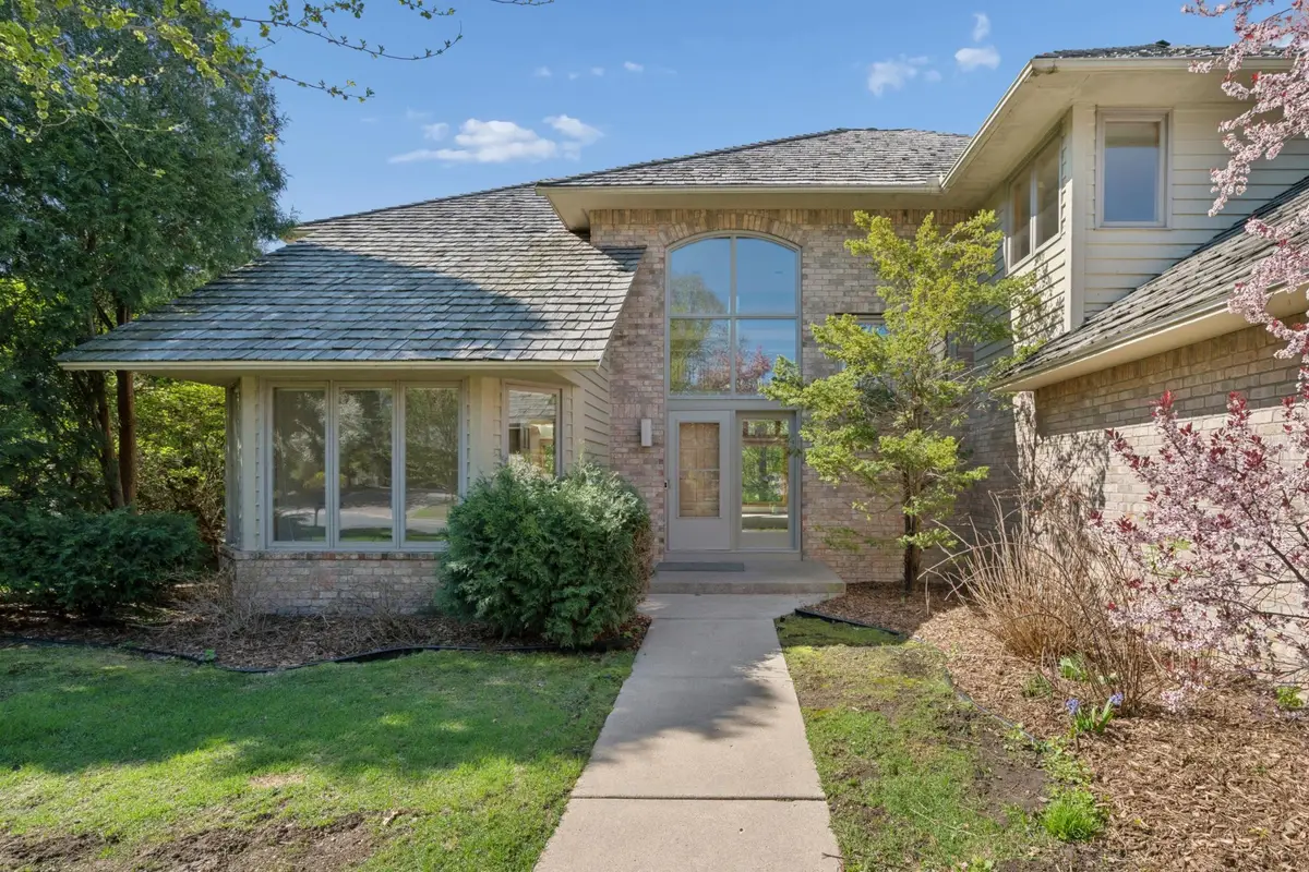 782 Evergreen Knolls, Mendota Heights, MN 55118 - #1