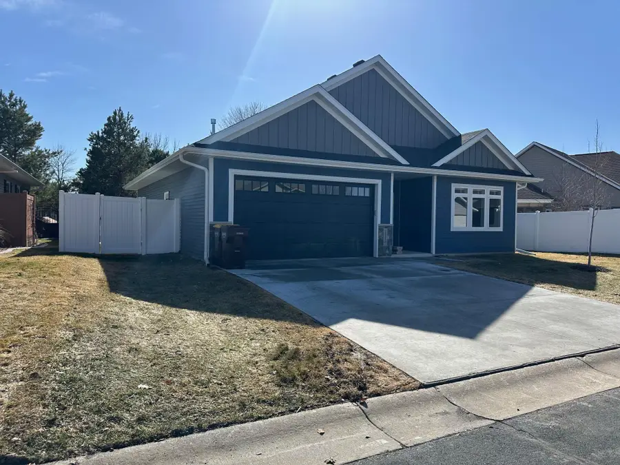 1118 Village Street Se, New Prague, MN 56071 - #2