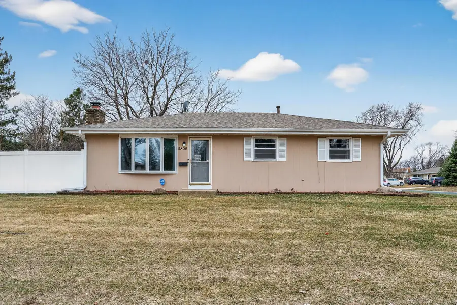 8806 18th Avenue S, Bloomington, MN 55425 - #2