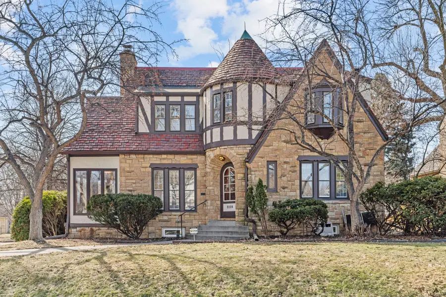 2220 Saint Anthony Parkway, Minneapolis, MN 55418 - #2