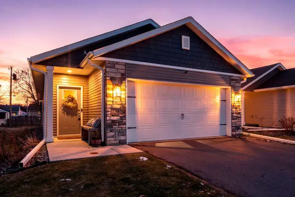 7387 Degrio Way, Inver Grove Heights, MN 55076