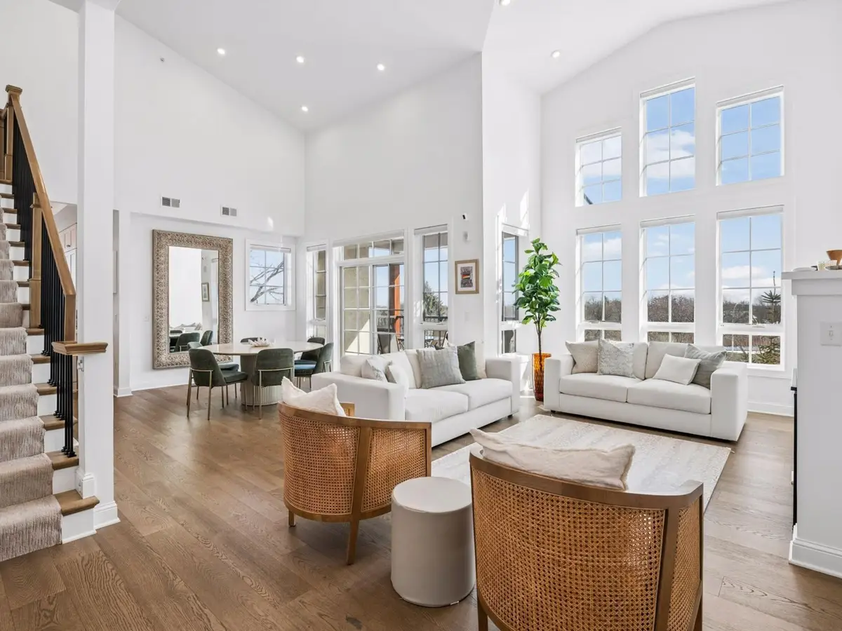 4901 Hawthorne Court #303, Edina, MN 55436 - #1