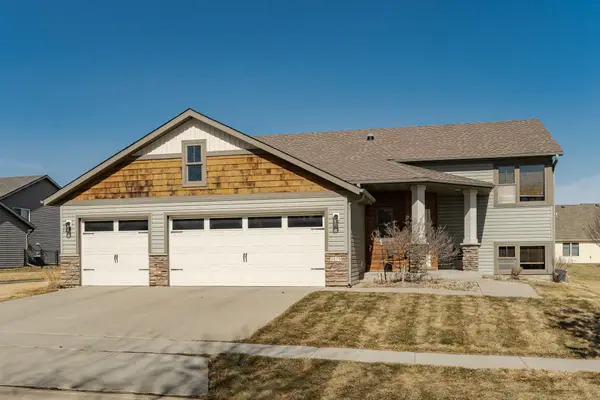 2679 Flagstone Lane Nw, Rochester, MN 55901