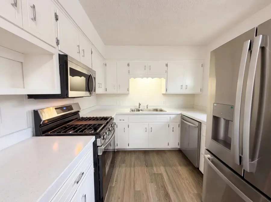 8615 Virginia Circle N, Saint Louis Park, MN 55426 - #2