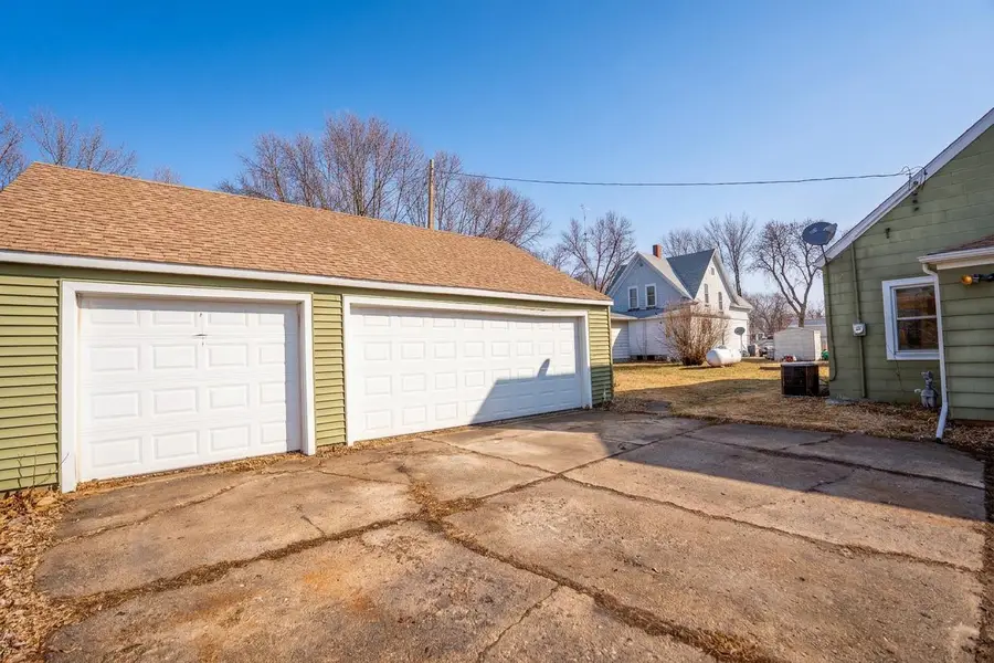 122 1st Avenue Ne, Clara City, MN 56222 - #3