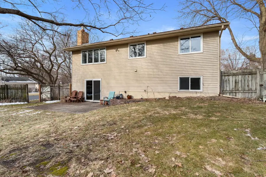 239 16th Avenue Sw, New Brighton, MN 55112 - #2